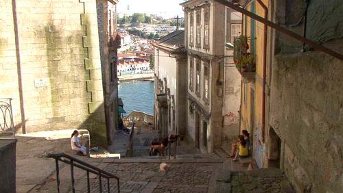Porto ruelle descendant vers le Douro